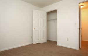 Weyers Cave Apartment Bedroom