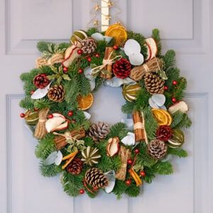 Holiday Decorating in your Weyers Cave Apartment